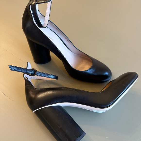 Black Stuart Weitzman Mary Jane pumps size 39 - Picture 3 of 5